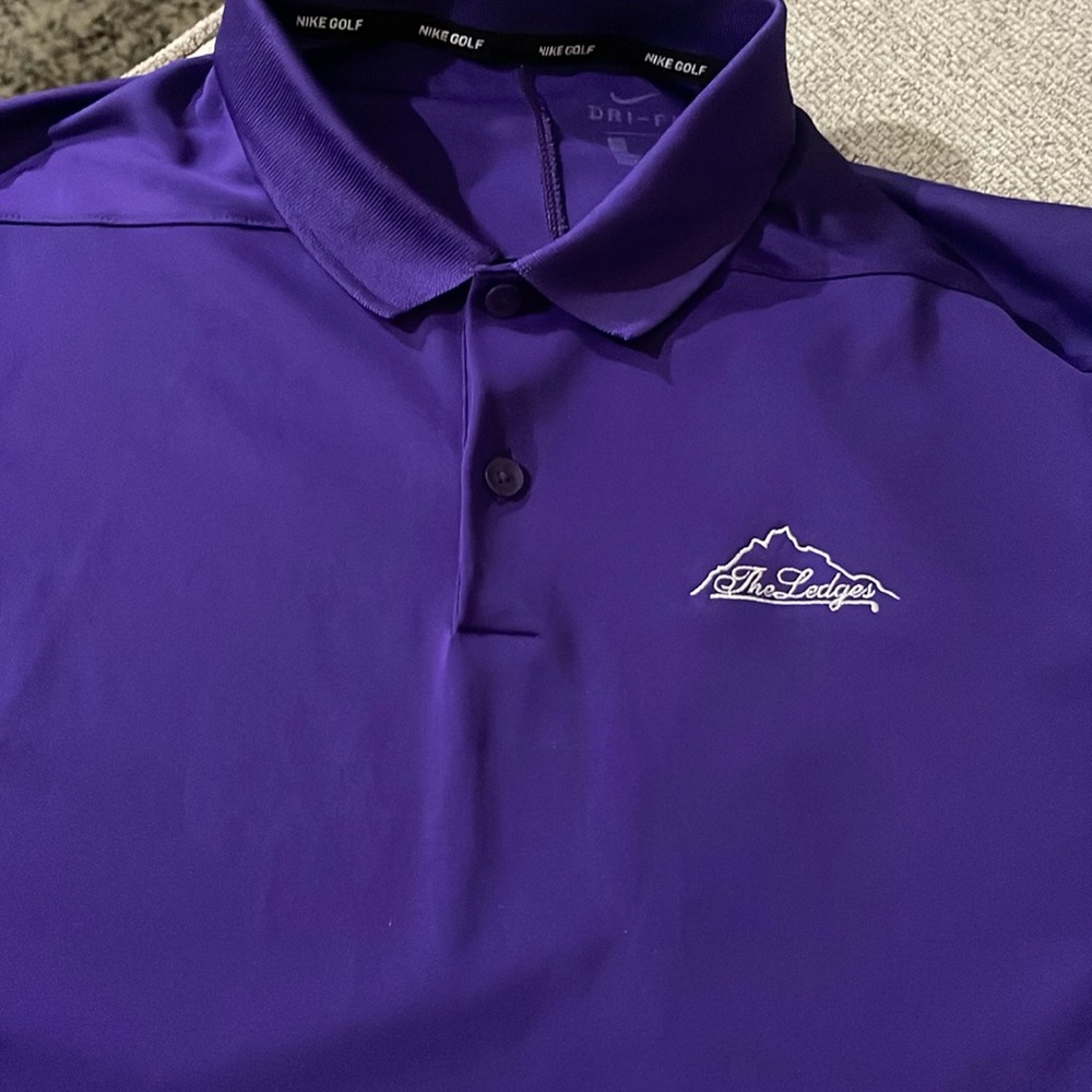 Men’s Nike Dri Fit Polo, purple, Size Large, The Ledges Country Club Logo